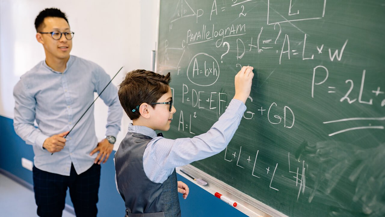 A guide for teachers and education staff | deutsche akademie für krisenmanagement